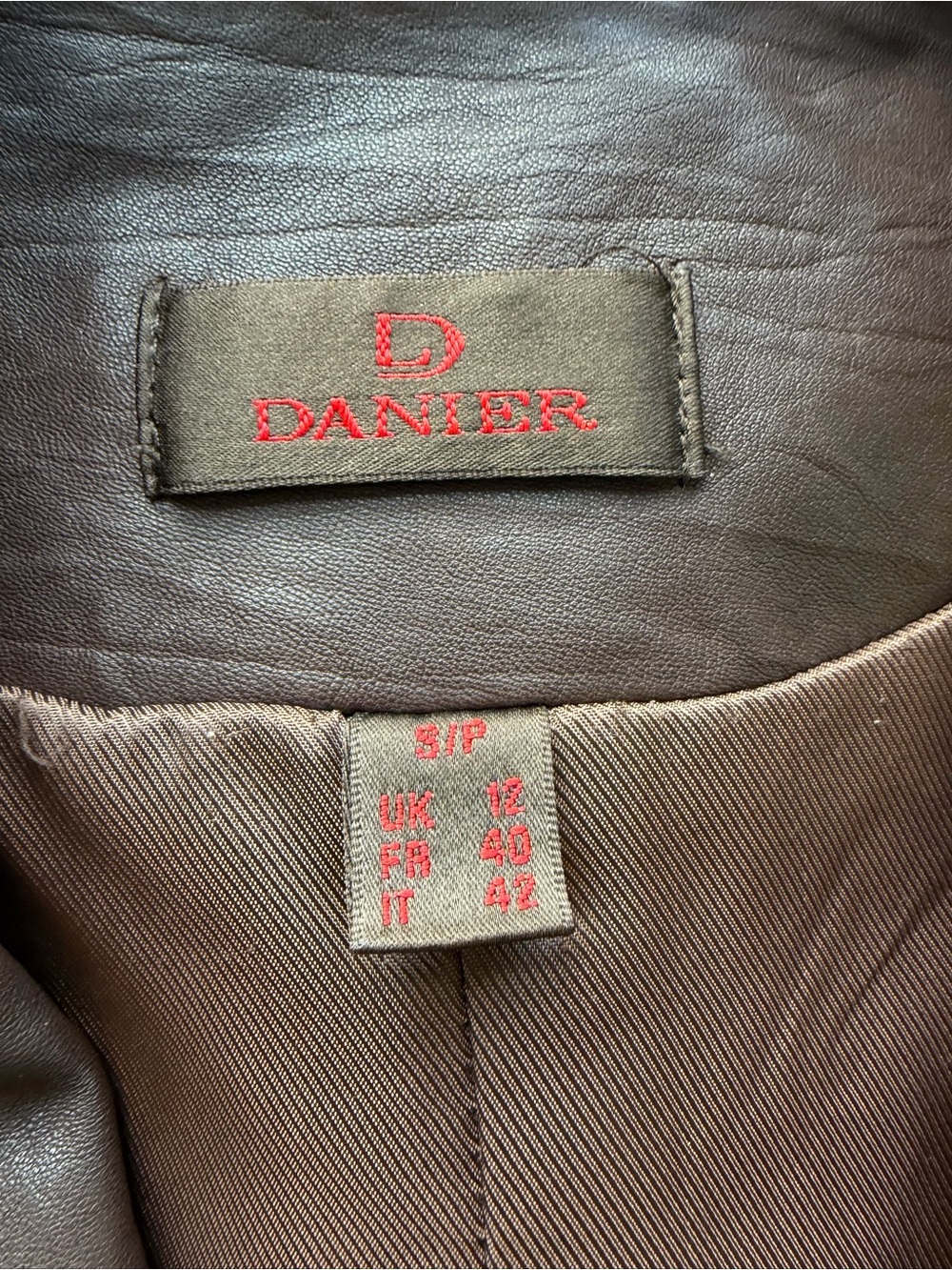 Danier Women's Brown Leather Jacket size small - Picture 4 of 4
